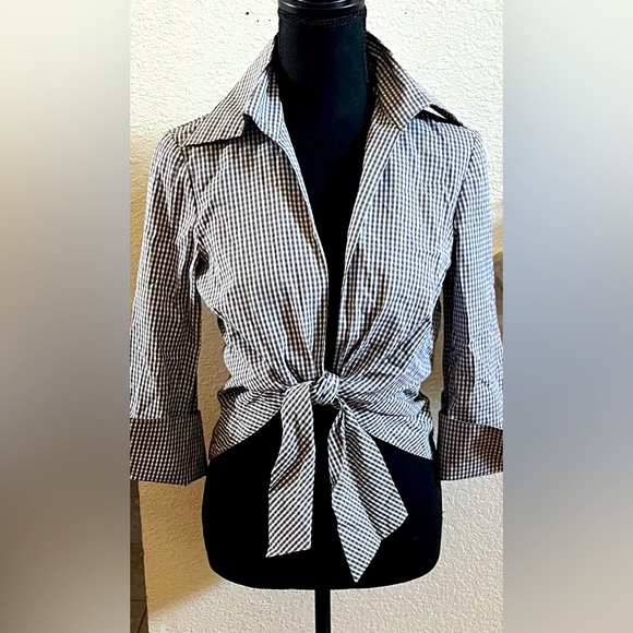 3 Sisters Tops - Black and white cute ladies top Small